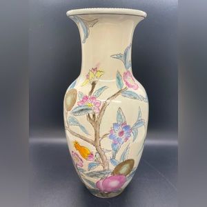 Vintage WBI Chinese Chinoiserie Enameled Porcelain Vase - 10.5"